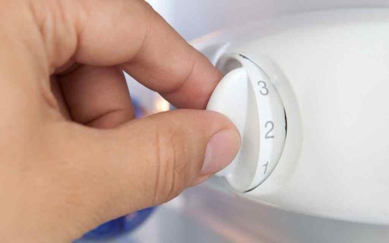  sử dụng thiết bị tủ động sao cho tiết kiệm điện nhất.
