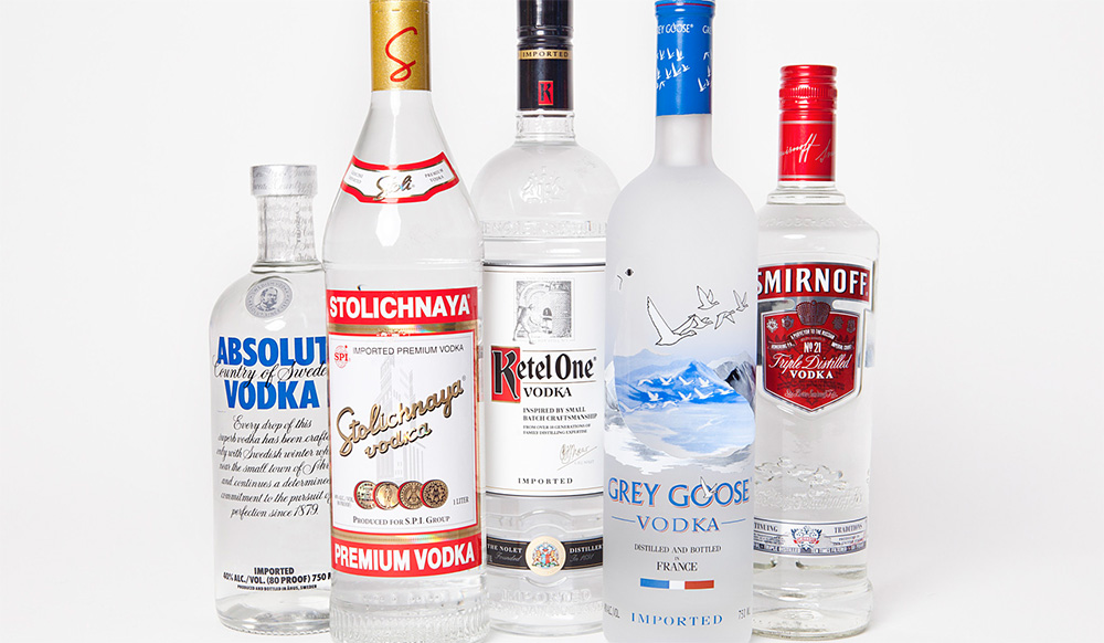 dùng rượu Vodka để tẩy trắng áo sơ mi