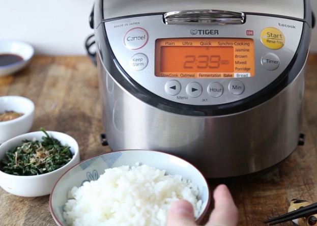 Bữa cơm thơm ngon trong gia đình sao có thể thiếu nồi cơm điện Tiger