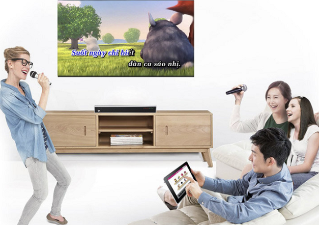 Smart TV nào có tính năng karaoke tiện lợi nhất?