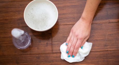 Mẹo hay:  Tẩy keo dính chuột dính sàn nhà và quần áo đơn giản