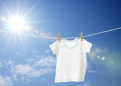 Cách đánh bay vết ố trên chiếc áo trắng giúp áo sạch như mới