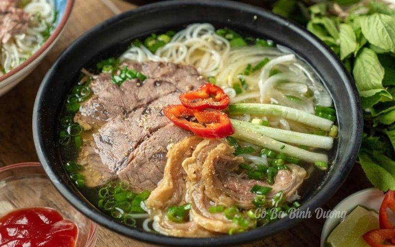 phở bò thơm ngon đặc biết