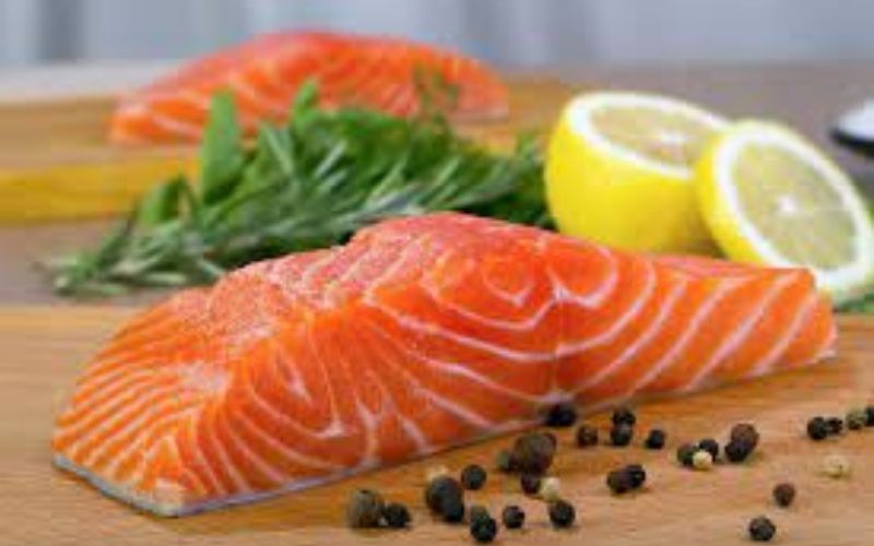 Mách bạn cách chế biến cá hồi đơn giản, giữ được hương vị tại nhà- Siêu thị Điện máy Thiên Nam Hòa