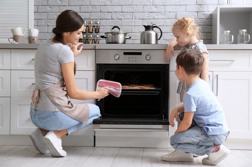 Hướng dẫn chi tiết giúp bạn vệ sinh lò nướng gia đình nhanh chóng nhất - Siêu Thị Điện Máy Thiên Nam Hòa