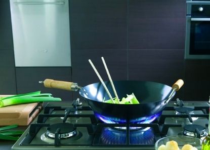 Lí giải lí do vì sao khi nấu bếp gas lại bị đen nồi