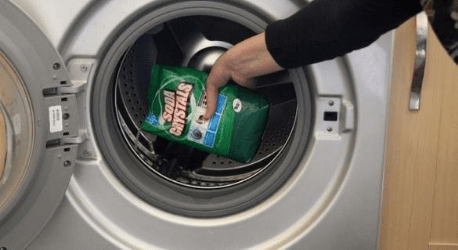 cách vệ sinh máy giặt cửa ngang