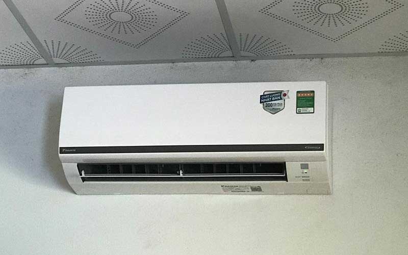 Máy lạnh DAIKIN Inverter 1HP FTKB25WMVMV/RKB25WMVMV