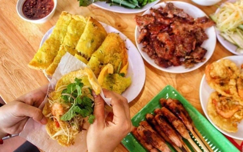 ccahs làm bánh xèo miền trung