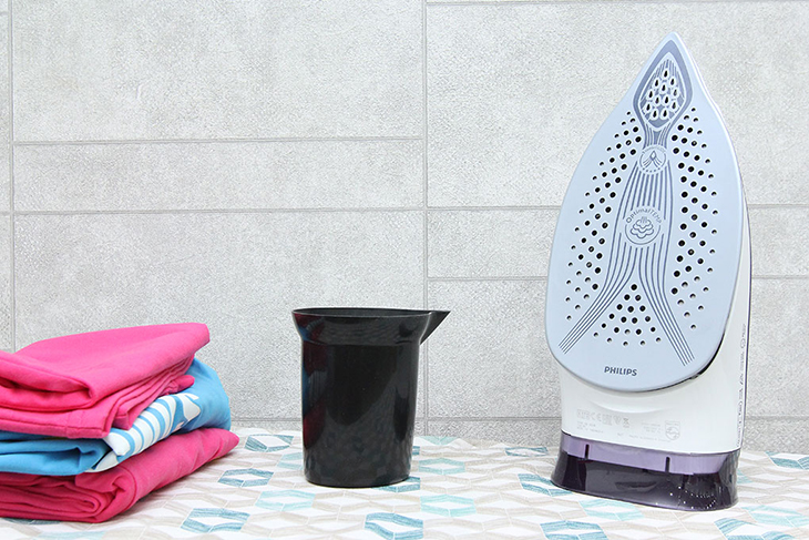 Đặc điểm của một số chất liệu làm mặt đế bàn ủi hơi nước phổ biến hiện nay