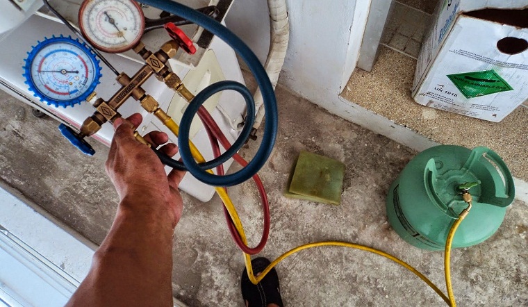 Máy lạnh bị đông đá