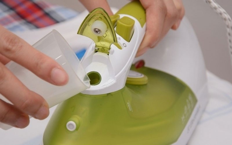 Nguyên nhân dẫn đến tình trạng bàn ủi bị chảy nước