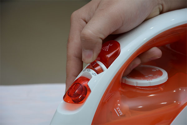 Những nguyên tắc cần tuân thủ khi sử dụng bàn ủi 