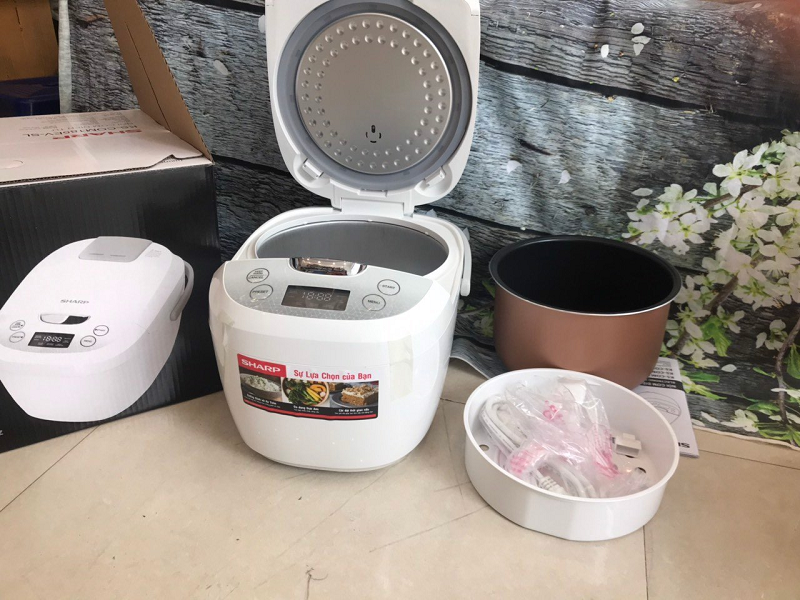 noi-com-dien- Sharp KS-COM185EV-SL