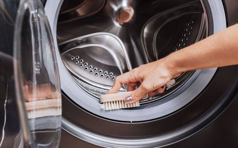 vệ sinh máy giặt cửa trước